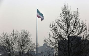 آلودگی هوا مدارس تهران را تعطیل کرد