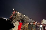 حادثه در مسیر مشهد؛ اتوبوس در گرمسار واژگون شد
