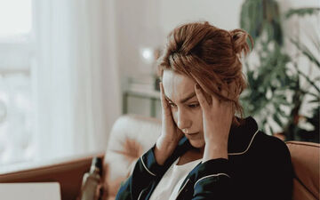 ذهن در دام تکرار؛ راه خروج از چرخه افکار منفی چیست؟

