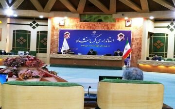  بعد اقتصادی صدمات وارد شده به کشور بسیار مشهود است/توزیع ۵۰۰ هزار ماسک در داروخانه های شبانه روزی استان کرمانشاه