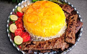 طرز تهیه کباب تابه‌ای سریع و آسان؛ با طعمی مشابه کباب کوبیده