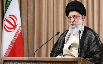 رهبری: هیچ‌کس نگوید رأی من تنها چه تأثیری دارد