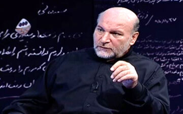 وقتی حاج منصور ارضی، احمدی‌نژاد را به جایگاه شخصیت‌های مسجد ارک راه نداد