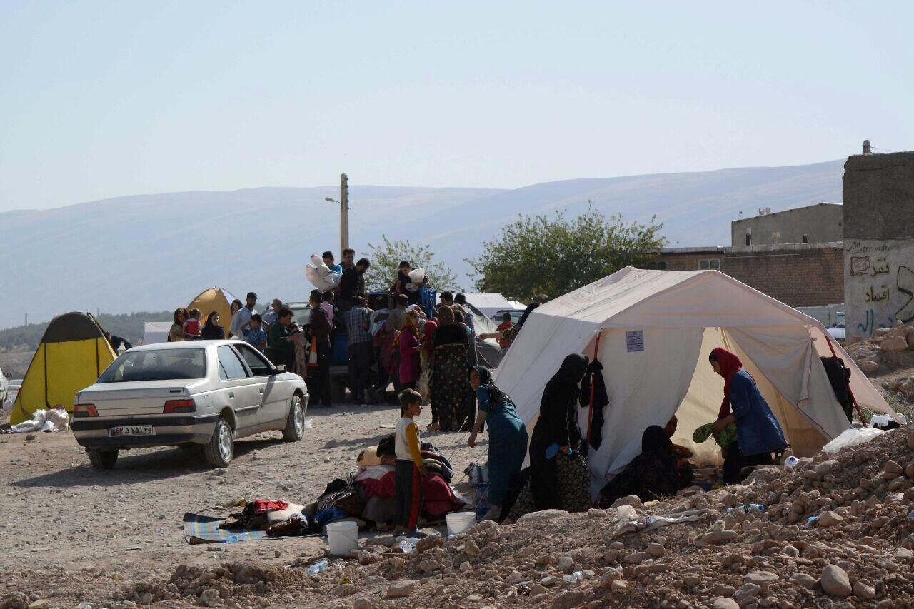 گزارش تصویری/ آخریت تصاویر از زلزله سزپل ذهاب / زندگی جاریست ولی دیدنش خالی از لطف نیست