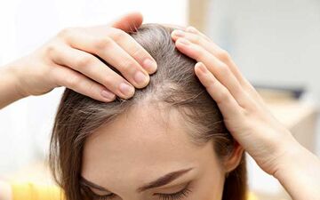 آیا استفاده از شامپو می‌تواند در جلوگیری از ریزش مو موثر باشد؟