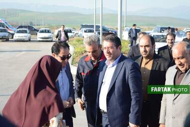 بازدید وزیر صمت و اشستاندار کرمانشاه از قوطی‌سازی زمزم