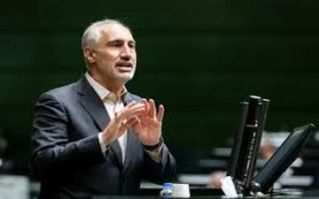 عذرخواهی رئیس سازمان برنامه از مردم/ فقط توانستیم ۲۰ درصد حقوق کارمندان و بازنشستگان را اضافه کنیم