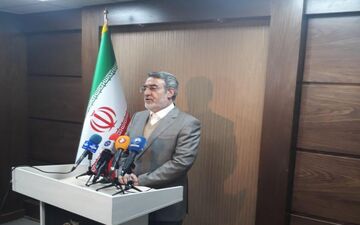 وزیر کشور: 9 هزار میلیارد تومان کمک بلاعوض به مردم پرداخت می شود