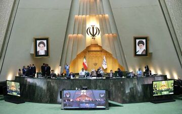بانک اطلاعات برای شناسایی افراد دو تابعیتی تشکیل شود