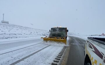 بارش شدید برف و باران در گردنه‌های همدان

