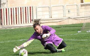 دروازه‌بان پرسپولیس در قطر می ماند !