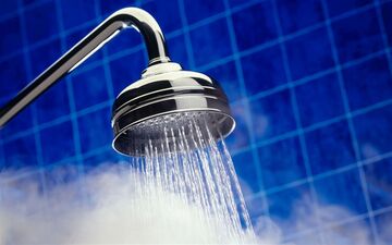 حمام قبل از خواب را بی‌خیال شوید
