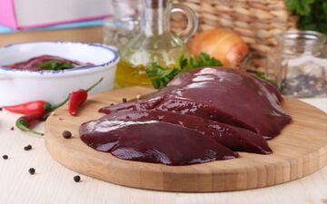 عواقب خطرناک خوردن جگر در دوران بارداری برای جنین