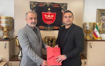 محمدی:‌ در جذب مهاجم خارجی برای پرسپولیس کارشکنی می کنند/بازیکنان می گویند به ما گفته اند ایران نرو!