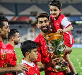 جشن اهدای جام قهرمانی سوپر جام به پرسپولیس