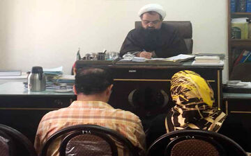 زوج عاشق در آستانه طلاق به زندگی بازگشتند