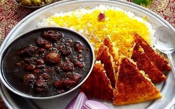 خورش قورمه سبزی را این طوری درست کن تا دست پخت خودت رو به رخ همه بکشی!