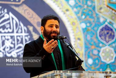 آیین شمعدان گردانی خادمان حرم حضرت معصومه(س)