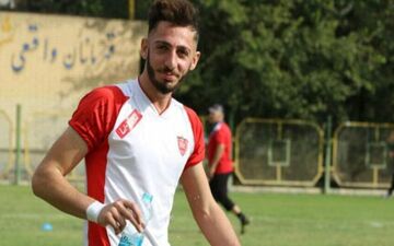 هدیۀ فوق‌العاده ستارۀ جوان پرسپولیس به کاپیتان محبوب این تیم + عکس