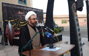    آزادگان، آموزگاران صبر و مقاومت در جامعه هستند
