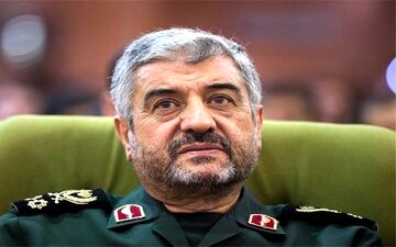 حفاظت اطلاعات و نمایندگی ولی فقیه نقش اساسی در سلامت سپاه دارند