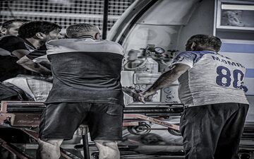جزئیات تکان‌دهنده از فوت هوادار ملوان در ورزشگاه فولادشهر/آیا تجهیزات کافی برای احیای هوادار ملوان وجود داشت؟