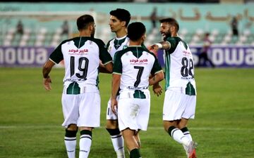 VAR به دیدار خیبر خرم‌آباد و ذوب آهن رسید