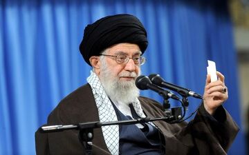 نظر امام خمینی(ره) درباره حضور زنان در تظاهرات انقلاب از زبان رهبر انقلاب+فیلم