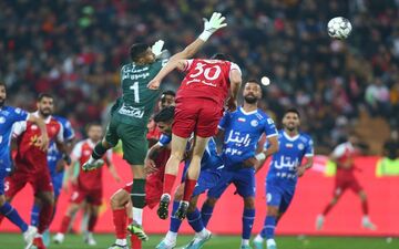 تساوی بدون گل استقلال و پرسپولیس تا پایان نیمه اول
