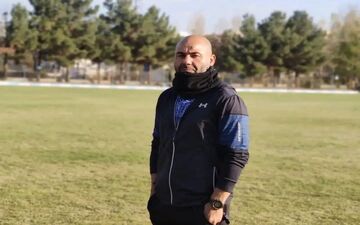 هر لحظه به فکر قهرمانی هستیم