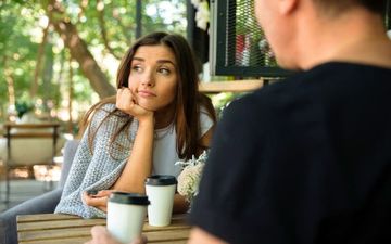 رفتاری که اگه از نامزدت دیدی باید نگران شی
