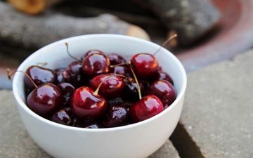 شب‌ها گیلاس بخورید!