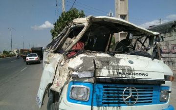  تصادف مینی بوس با پراید در تهران 18 مصدوم برجای گذاشت