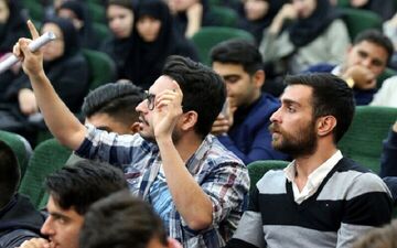 رقابت ۱۱۰ هزار نفر برای انتخاب جوان سال/ برگزیدگان بر اساس آرای مردمی انتخاب می‌شوند