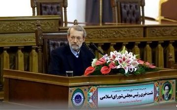 لاریجانی: صحبت درباره انتخابات زود و غیرعقلایی است