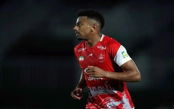 مدافع سابق پرسپولیس در آستانه انتقال به لیگ ترکیه