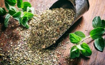 با خوردن این گیاه در کنار صبحانه سریع لاغر شوید | لاغری سریع با آویشن