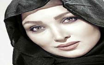 روناک یونسی با بچه هایش در کانادا