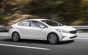 صعود چشمگیر قیمت سراتو وارداتی صفر در یک روز / مدل‌های کارکرده چند؟ + جدول
