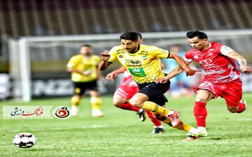 تصاویری دیدنی از جدال نفس گیر پرسپولیس و سپاهان
