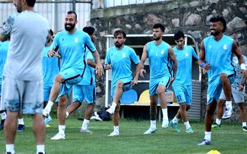 مقاومت بازیکنان استقلال در برابر مصاحبه!