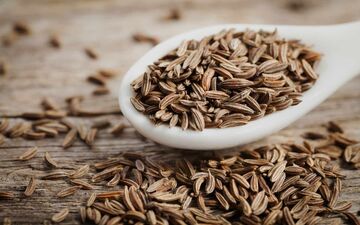با مصرف این ادویه به کاهش وزن خود کمک کنید