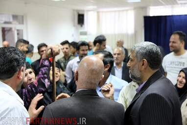 تجمع اهالی روستای ده‌کبود در بیت امام جمعه کرمانشاه و پیگیری  دکتر علیرضا شهرستانی به روایت تصویر
