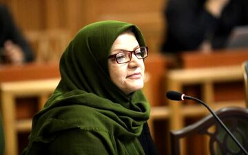 
 مردم تهران کمتر اقدام به رها کردن ماسک و دستکش در معابر می کنند
