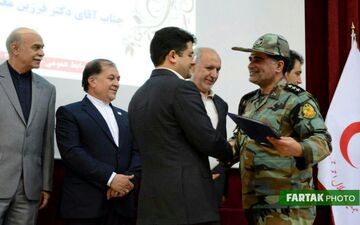 مراسم تکریم و معارفه مدیر عامل جمعیت هلال احمر استان کرمانشاه به روایت تصویر