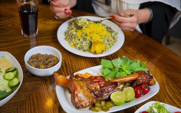 آموزش تهیه باقالی پلو با گردن به سبک رستورانی + نکات مهم