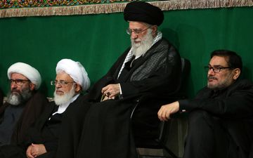 
آخرین شب مراسم عزاداری حضرت اباعبدالله الحسین در حضور رهبری
