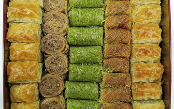 رمضان و عطر خوش باقلوا: سفره‌های افطار با طعمی بهشتی + ویدئو آموزش تهیه