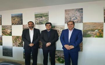  دیدار معاون امور عمرانی استانداری ایلام با عضو هیأت مدیره شرکت باز آفرینی شهری 