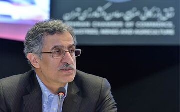  ارز ۴ نرخی شده است/ چرا ۳۰ هزار میلیارد تومان به خودروسازان اختصاص می‌یابد؟
